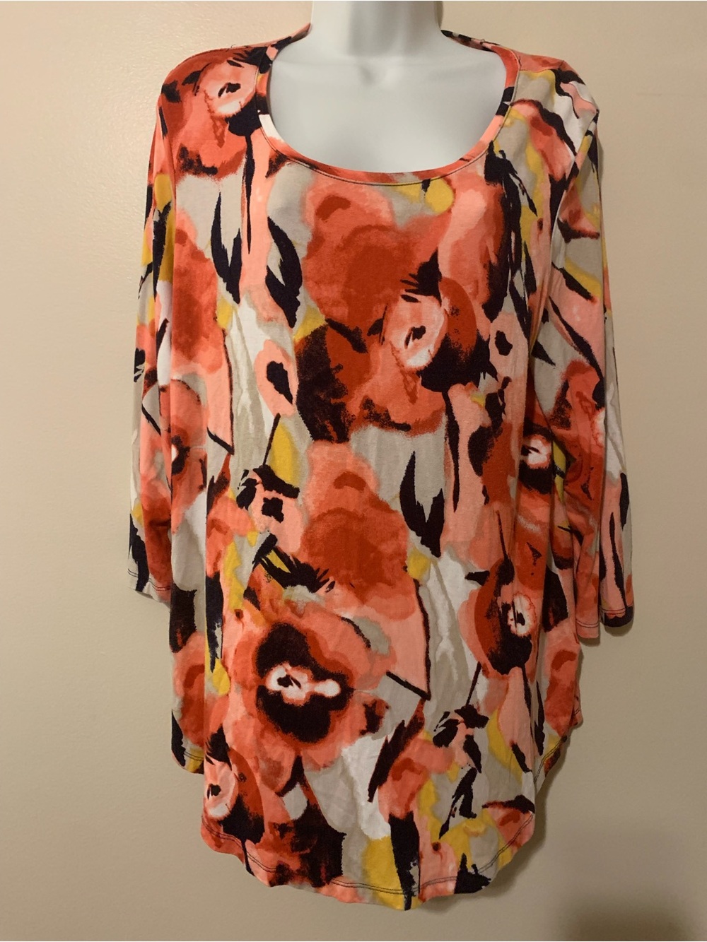 Floral Scoop-Neck Tunic in Coral Multi by